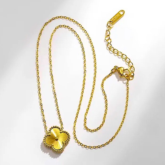 Gold Filled Four Leaf Clover Matching Necklace Bracelet Earrings Set - Picture 9 of 12